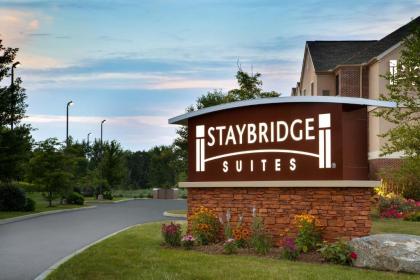 Staybridge Suites Akron-Stow-Cuyahoga Falls an IHG Hotel - image 13