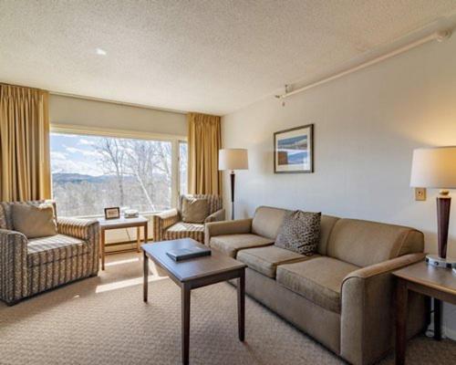 Luxurious Stowe Mountain Resort Condominiums - image 2