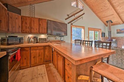 Remote Cabin with Fire Pit 3 Miles to Stowe Mtn! - image 18