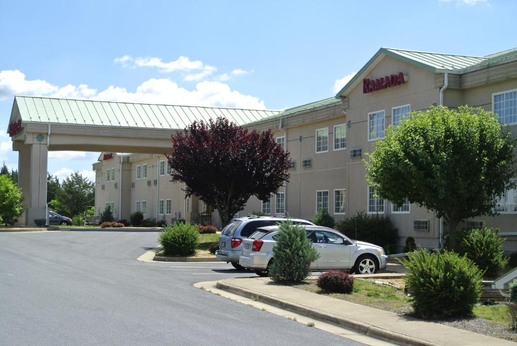 Ramada by Wyndham Strasburg - image 3