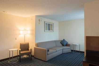 Fairfield Inn & Suites by Marriott Cleveland Streetsboro - image 6