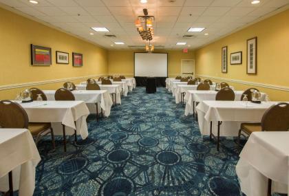 Holiday Inn Cleveland - Strongsville - Airport an IHG Hotel - image 11