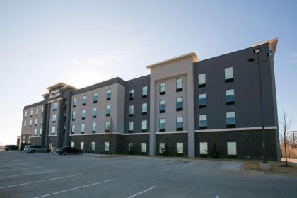 Hampton Inn & Suites Stroud - image 10