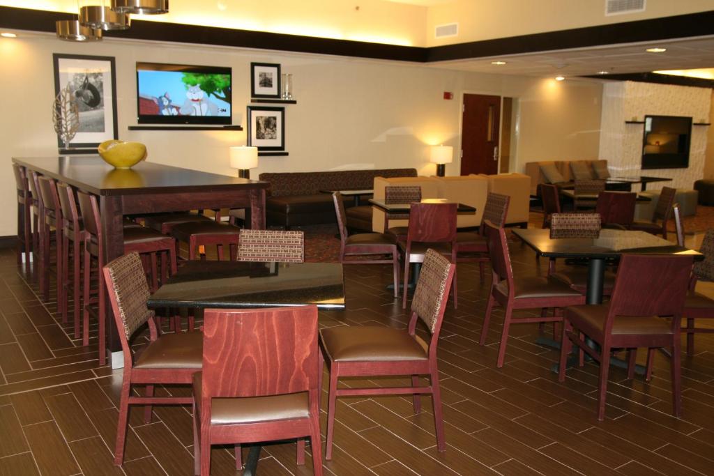 Hampton Inn Stroudsburg Poconos - image 7