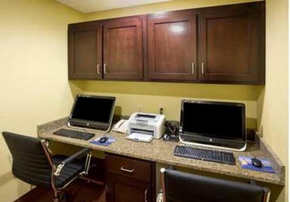 Hampton Inn Sturbridge - image 9