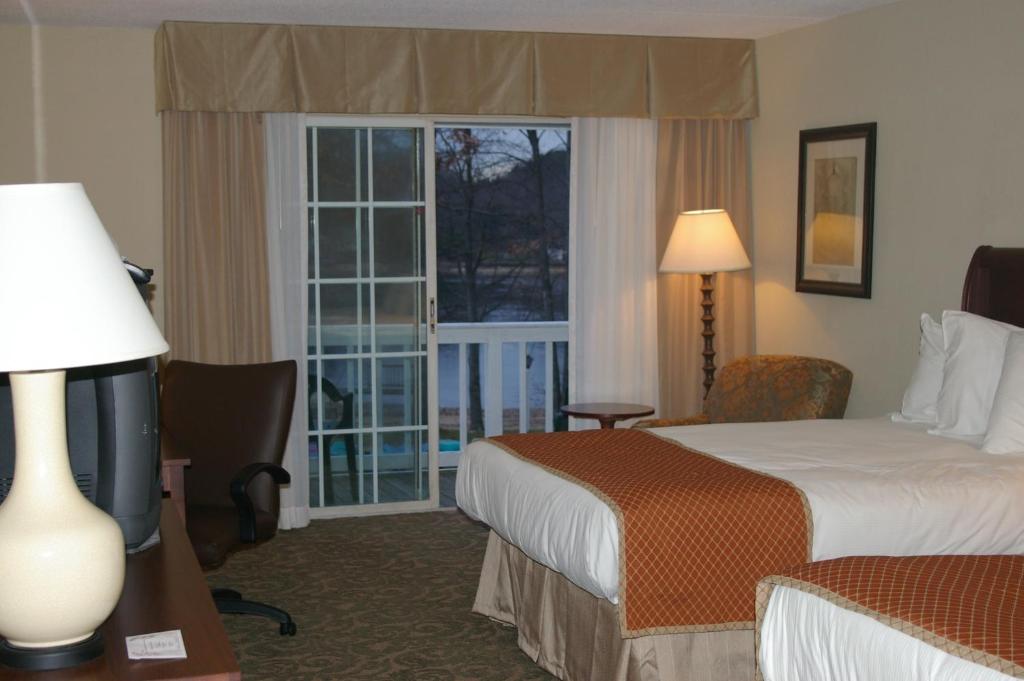 Sturbridge Host Hotel And Conference Center - image 6