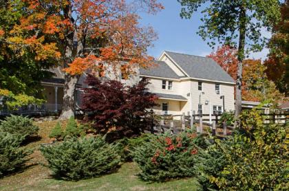 Econo Lodge Sturbridge Route 20 - image 1