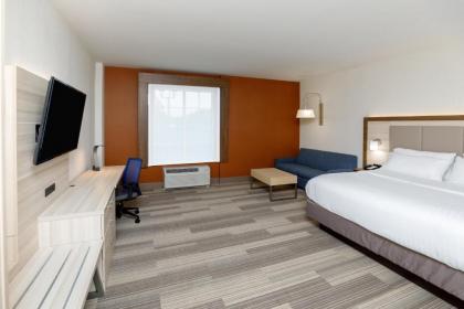 Holiday Inn Express & Suites - Sturbridge an IHG Hotel - image 8