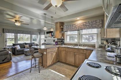 Modern Sturgeon Bay Home by Potawatomi State Park! - image 9