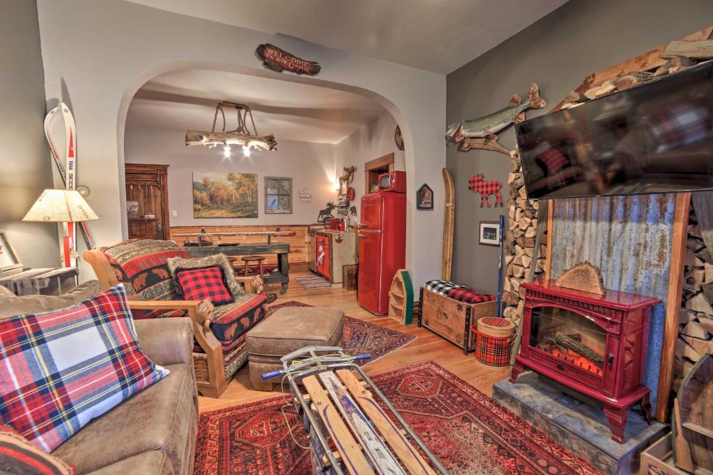 One-of-a-Kind Rustic Retreat in Dtwn Sturgeon Bay! - main image