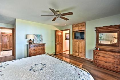 Sturgeon Bay Hideaway with Direct Water Access! - image 15