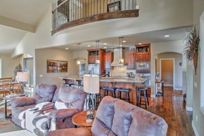 Expansive Black Hills Forest Home with Deck and Grill! - image 15