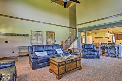 Spacious Home with Private Hot Tub Golf and Hike - image 6