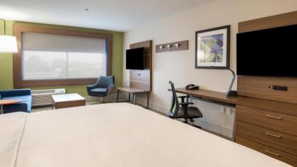 Holiday Inn Express & Suites Racine an IHG Hotel - image 10