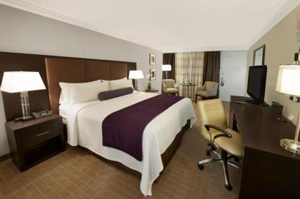 Crowne Plaza Suffern-Mahwah an IHG Hotel - image 11