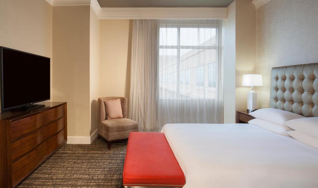 Houston Marriott Sugar Land - image 5