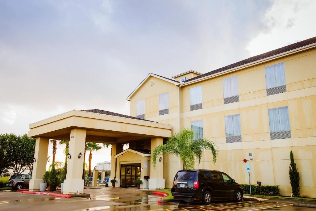 Best Western Sugarland Inn - image 7