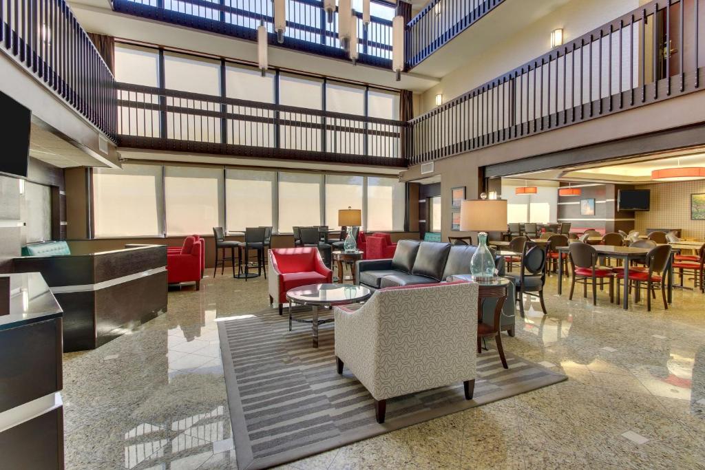 Drury Inn & Suites Houston Sugar Land - image 3