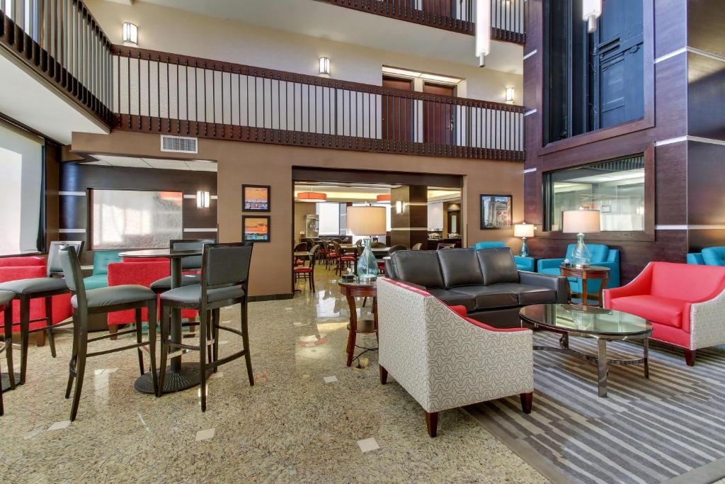 Drury Inn & Suites Houston Sugar Land - image 7