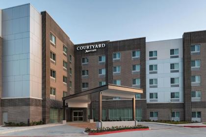 Courtyard by marriott Houston Sugar LandLake Pointe