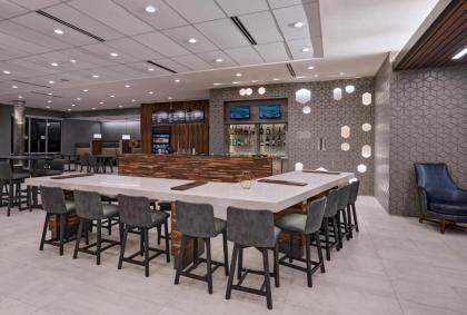 Courtyard by Marriott Houston Sugar Land/Lake Pointe - image 9