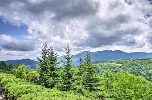 Sugar Mountain Condo with Pool Hot Tub and Views - main image