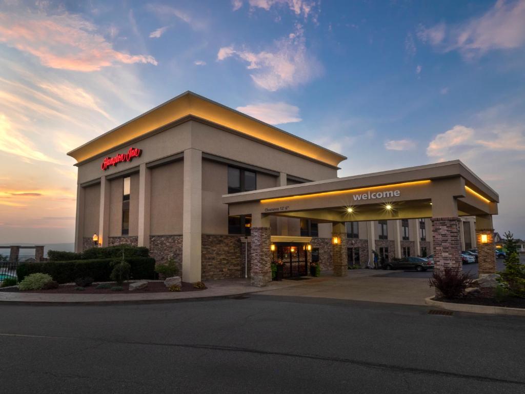 Hampton Inn Hazleton - main image