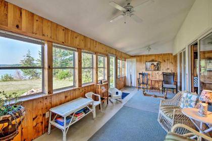 Shorefront House with Views 14 Mi to Acadia NP! - image 11