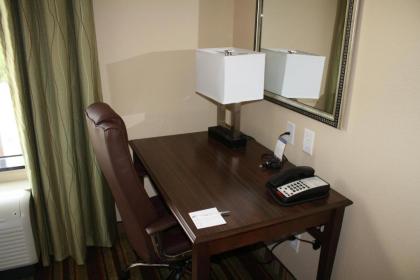 Hampton Inn Sulphur Springs - image 15