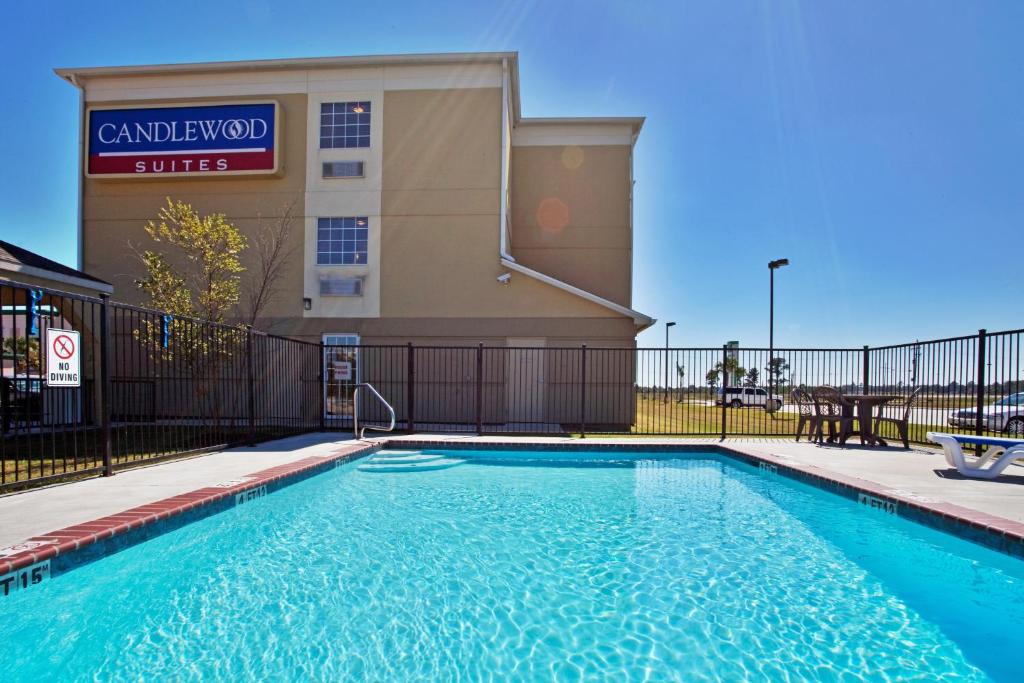 Candlewood Suites Lake Charles-Sulphur - image 7