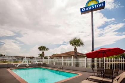 Days Inn by Wyndham Sulphur LA - image 12