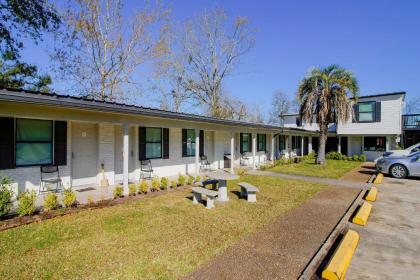 OYO Hotel Sulphur LA Hwy 90 West - image 9