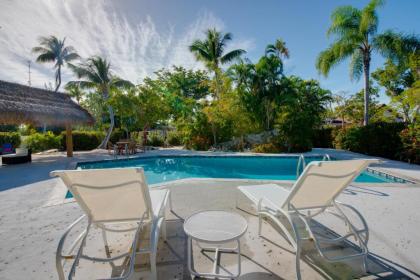 Pelico Palms - Sunset Cottage - image 6