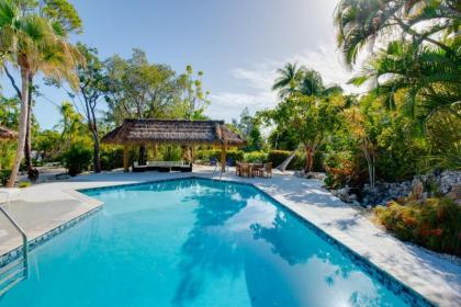 Pelico Palms - Villa & Treehouse - image 1