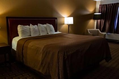 SureStay Hotel by Best Western Summersville - image 9