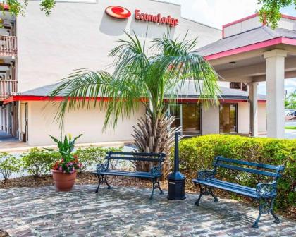 Econo Lodge Summerville - image 3