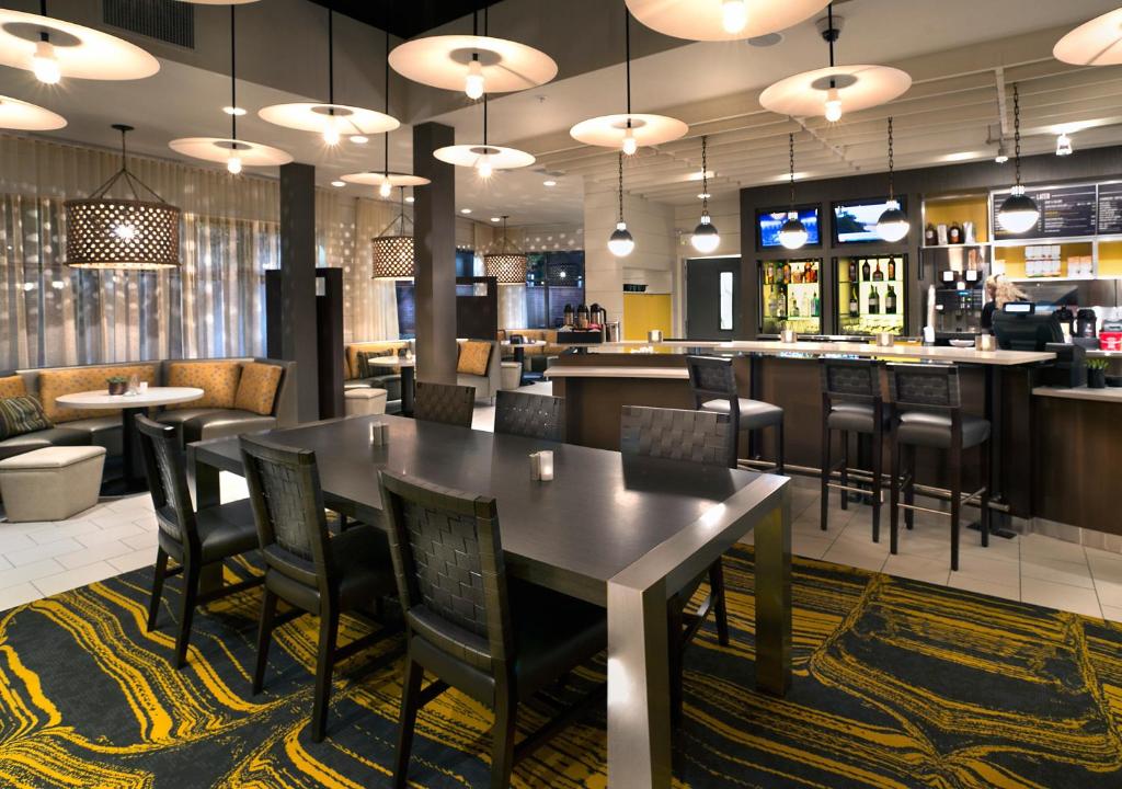 Courtyard by Marriott Charleston Summerville - image 3