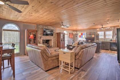 Charming Escape with Fire Pit in Summerville! - image 6