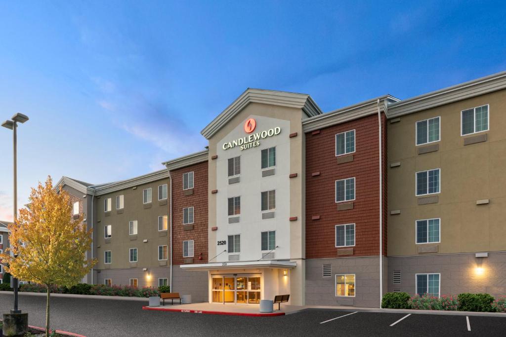 Candlewood Suites Sumner Puyallup Area an IHG Hotel - main image