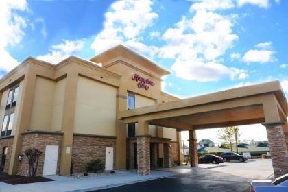 Hampton Inn Sumter - image 15