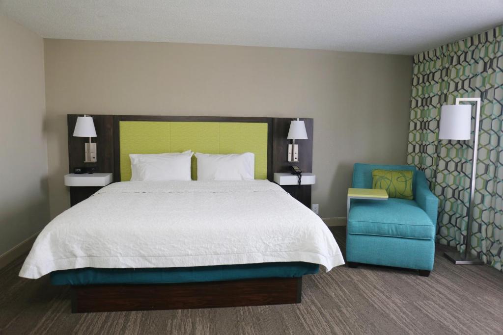 Hampton Inn Sumter - image 6