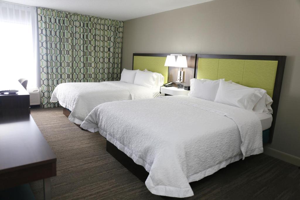 Hampton Inn Sumter - image 7