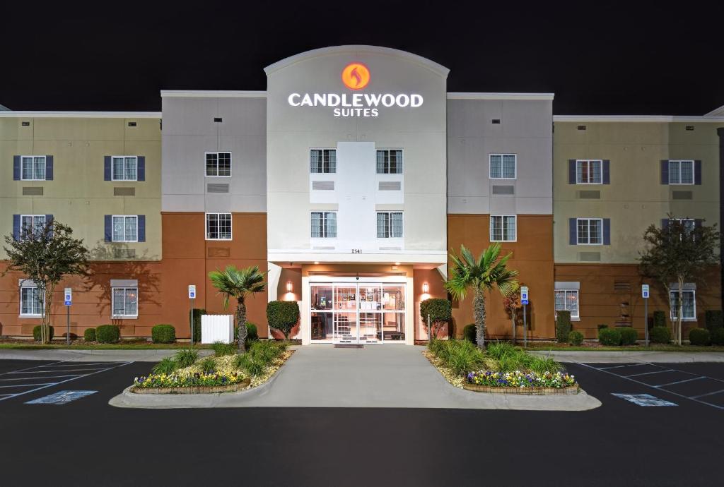 Candlewood Suites Sumter an IHG Hotel - image 2