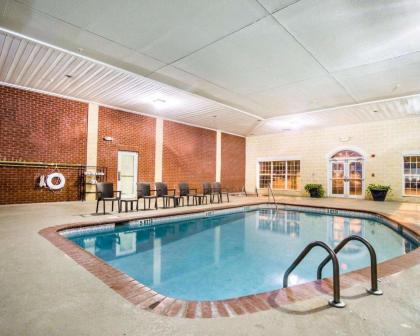 Comfort Suites Sumter - image 9