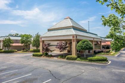 Quality Inn Sumter - image 2