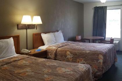 Travelers Inn & Suites - image 2