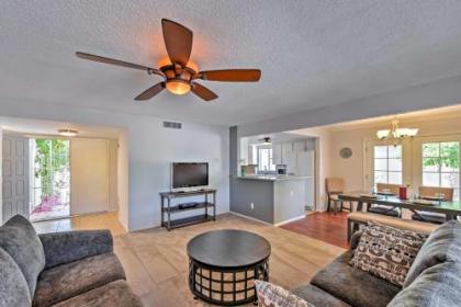 Peaceful Sun Lakes House with Community Pool and Golf! - image 4