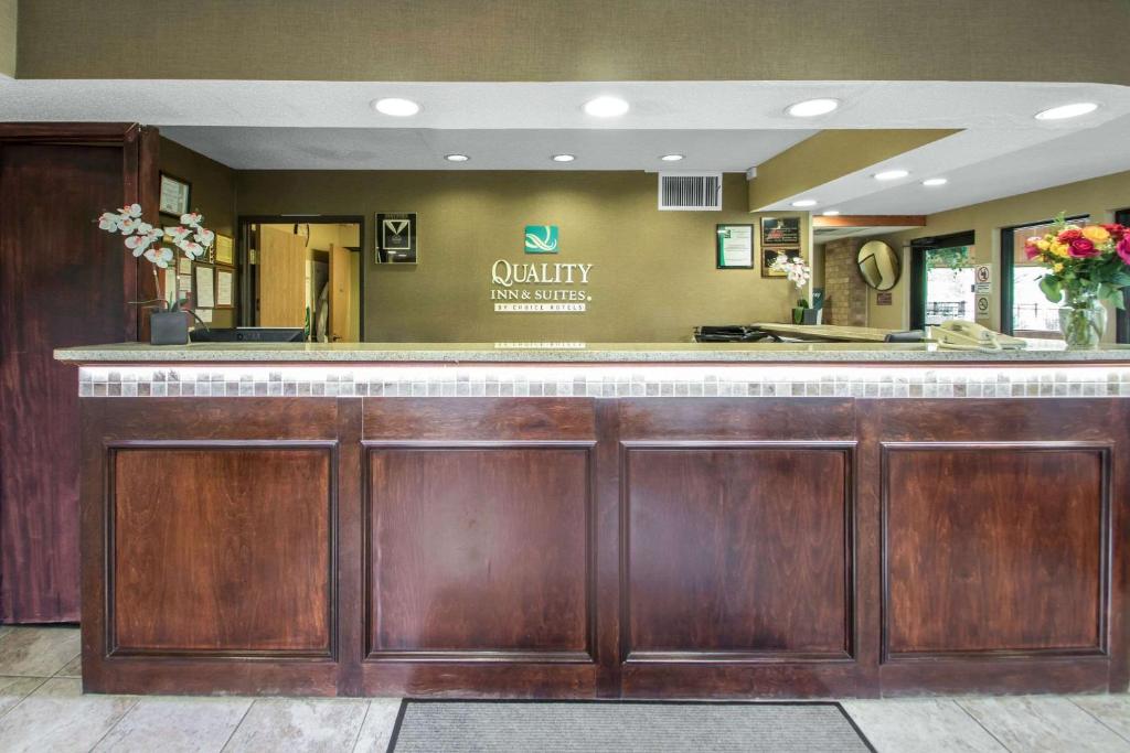 Quality Inn & Suites Sun Prairie Madison East - image 7