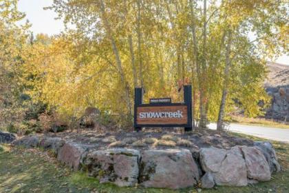 Snowcreek Condominiums Summer Pool with Sun Valley Amenities - image 4