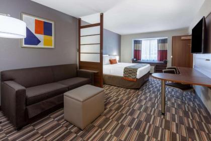 Microtel Inn & Suites by Wyndham Sunbury/Columbus I-71N - image 1